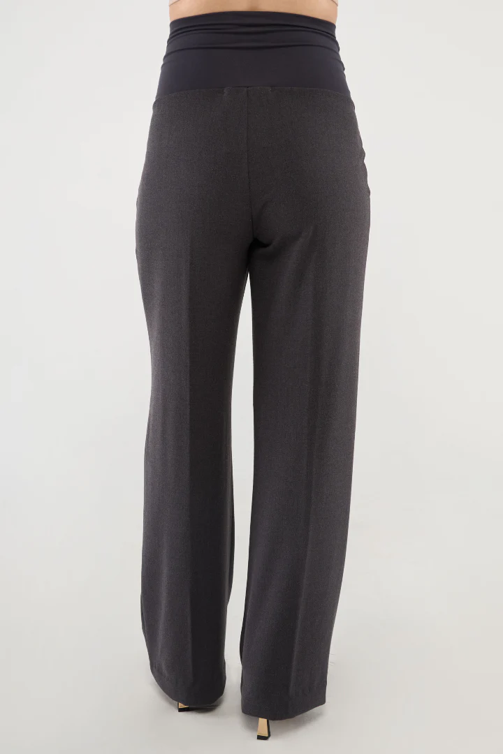 Relaxed Wide-Leg Trouser - Image 4