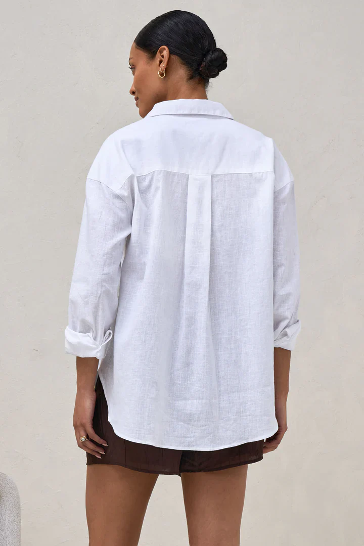 Timeless Relaxed Linen Shirt - Image 4